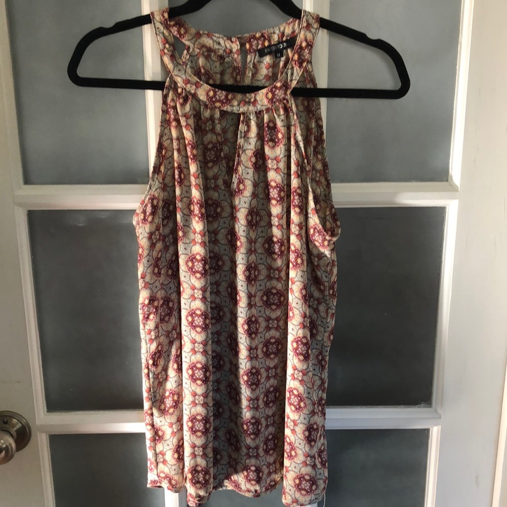 Sleeveless blouse